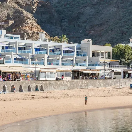 Teresita Mogamar Beachfront *